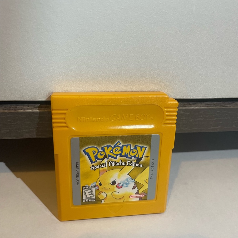 1999 Pokemon Yellow Special Pikachu edition